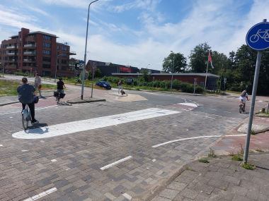 Figuur 24 - Fietsers nemen een alternatieve route vanaf de Zeemanlaan naar de Kamerlingh Onneslaan