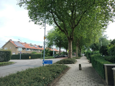 Figuur 9 (R). De afslag naar de Keplerstraat voor doorgaand verkeer vanaf de Sloterweg – Schipholweg