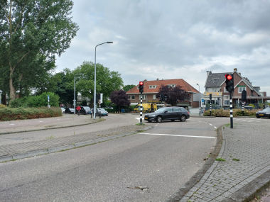 Figuur 17 (L). Sloterbrug – Burgemeester Amersfoordtlaan – Nieuwemeerdijk. De terugslag als gevolg van de verkeerslichten is soms lang.